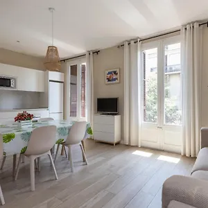 Aparteasy - Family 4-bedroom Apartment