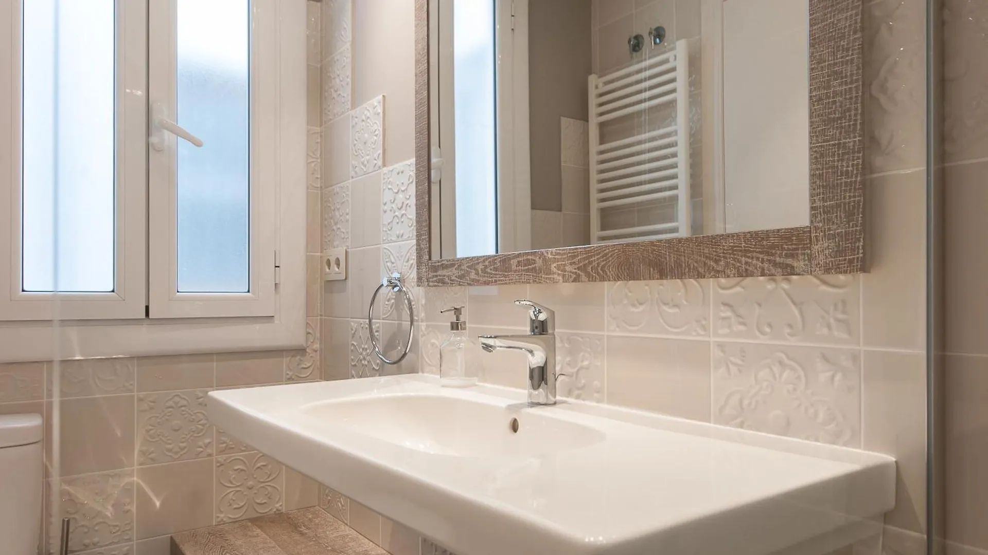 ברצלונה Weflating Suites Sant Antoni Market
