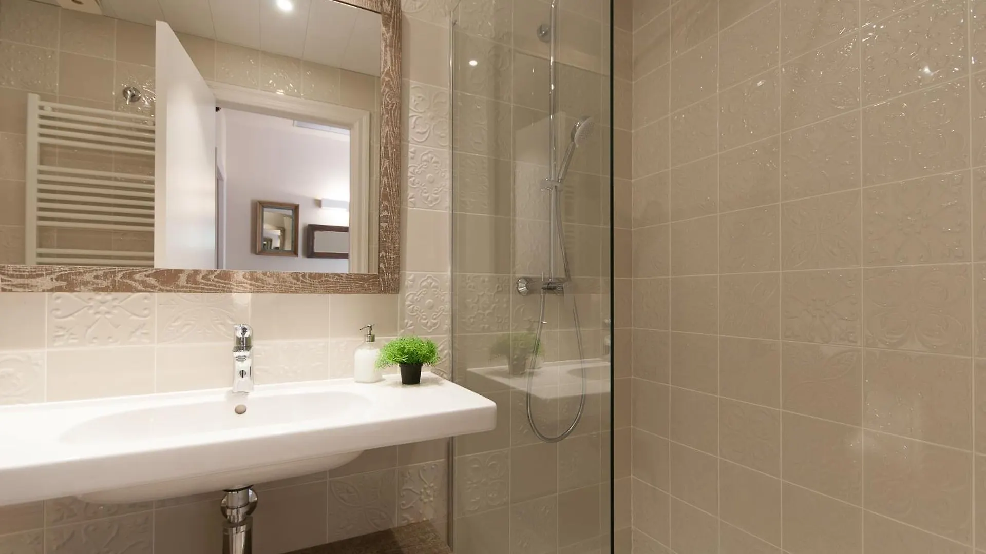 Weflating Suites Sant Antoni Market Barcelone 0*,  Espagne
